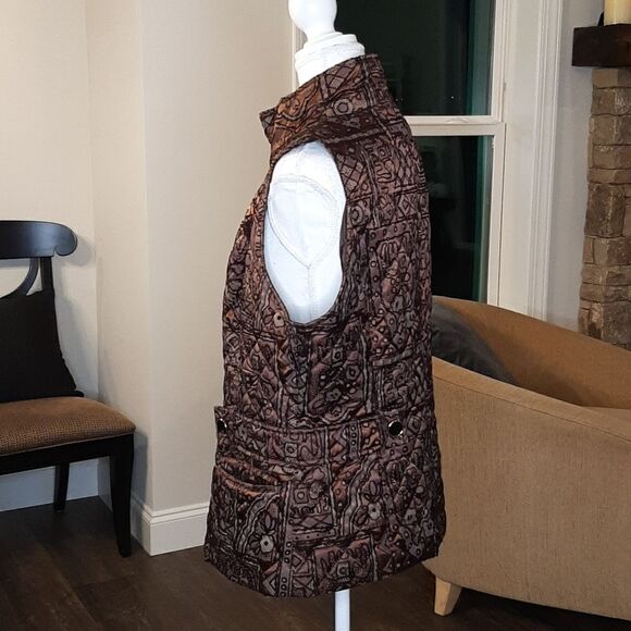 Erin London Brown with Design Puffer Vest - Picture 5 of 12